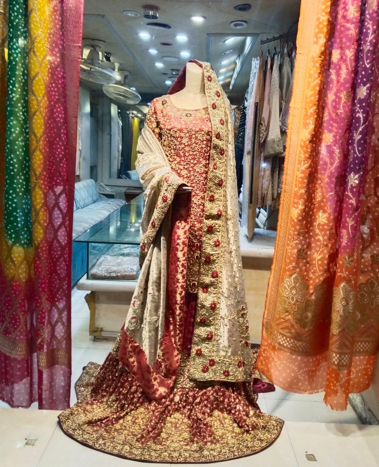 Custom order atelier